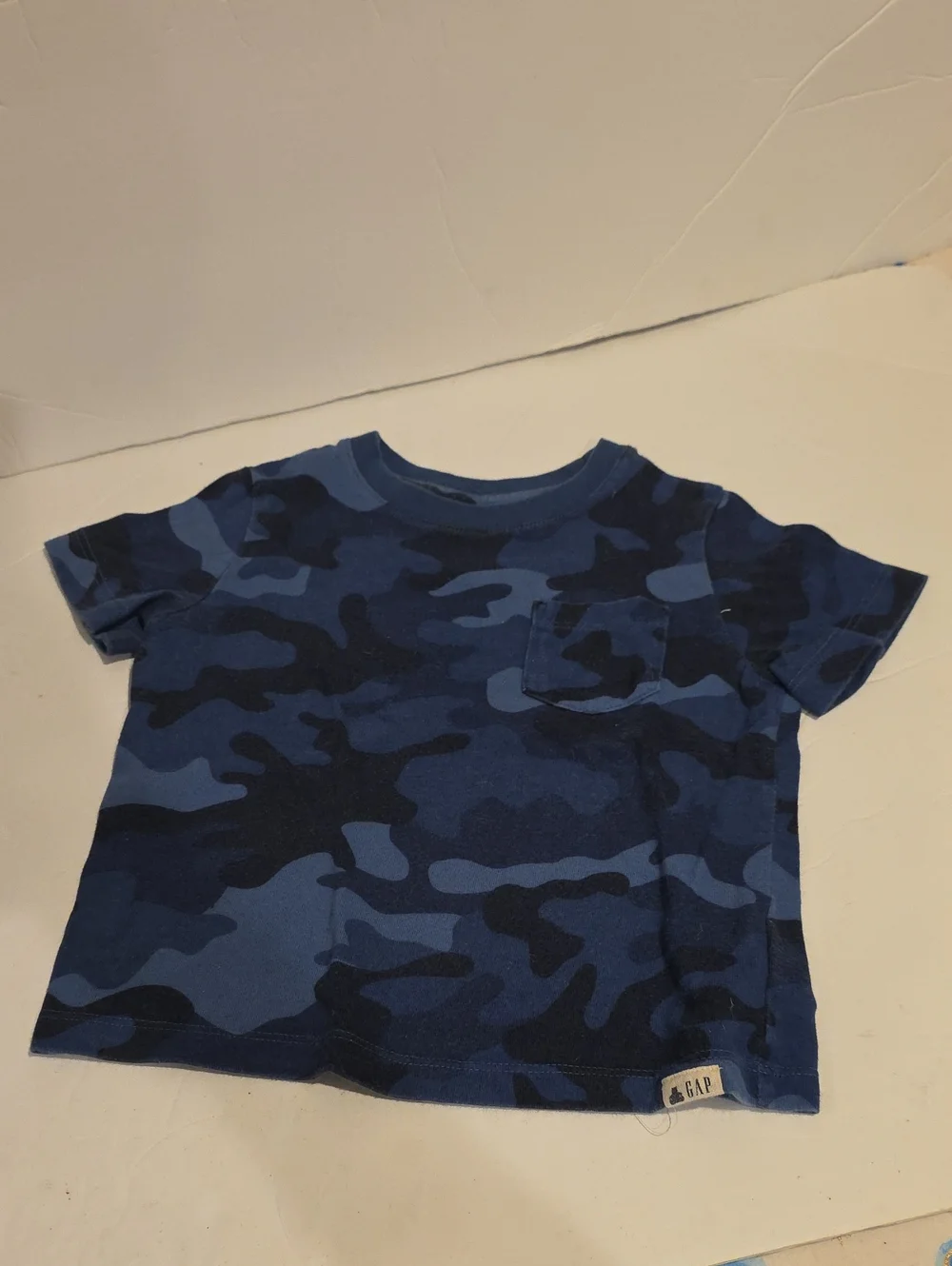 GAP crewneck sweater